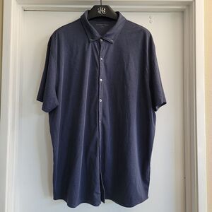 Zachary Prell heathered blue button down short sleeve shirt